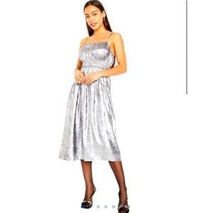 NWT Silver metallic midi dress. Old Navy size medium